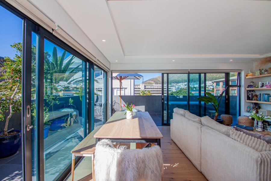 2 Bedroom Property for Sale in Sea Point Western Cape